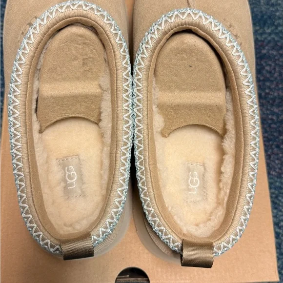 UGG Sand Tazz II Slip-On Shoes - Picture 6 of 7